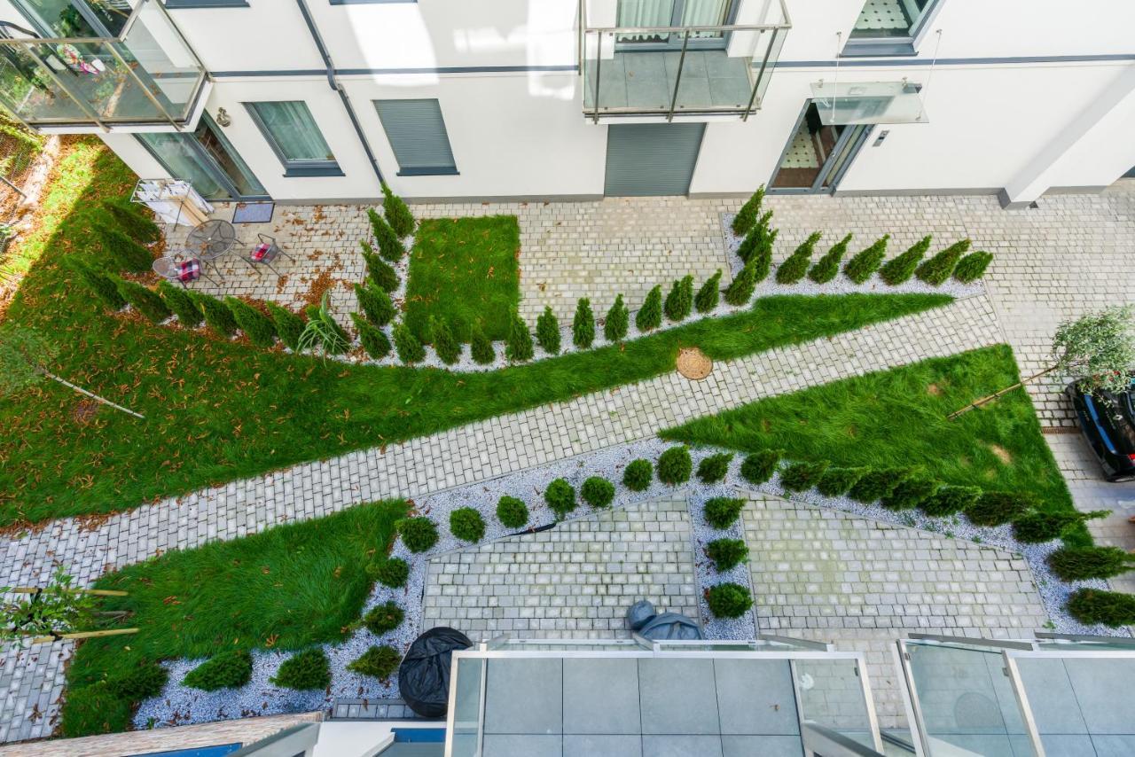 Central Apartments Garbary By Noclegi Renters Poznań Extérieur photo